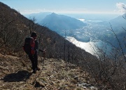 80 vista verso  Valmadrera e i laghi...